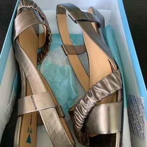 Dani Black Metallic Leather Sandals Addison Low Wedge Heel 8.5 M NIB